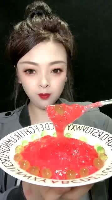 娱乐吃瓜酱小孩,揭秘小孩的趣味生活