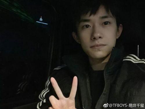 四字弟弟娱乐吃瓜君,揭秘娱乐圈幕后故事